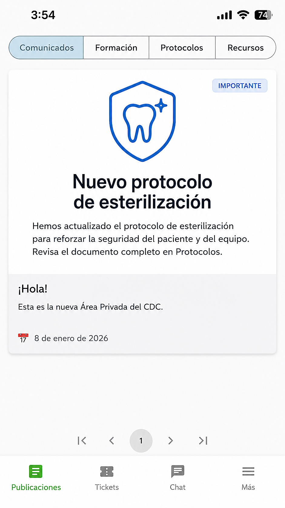 Pantalla móvil de CDC con publicaciones internas y comunicados del equipo.